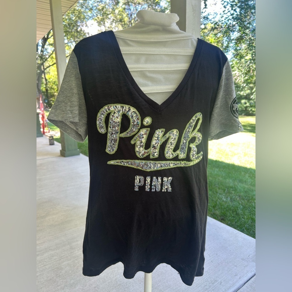☀️Vintage Victoria's Secret “Pink”Black and gray Tee